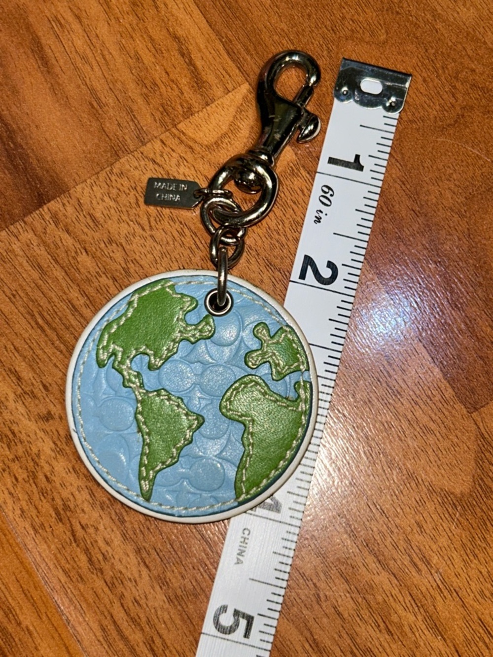 Authentic Coach Original Leather Earth Globe 🌎 Keyring / Bag Charm - Picture 4 of 9